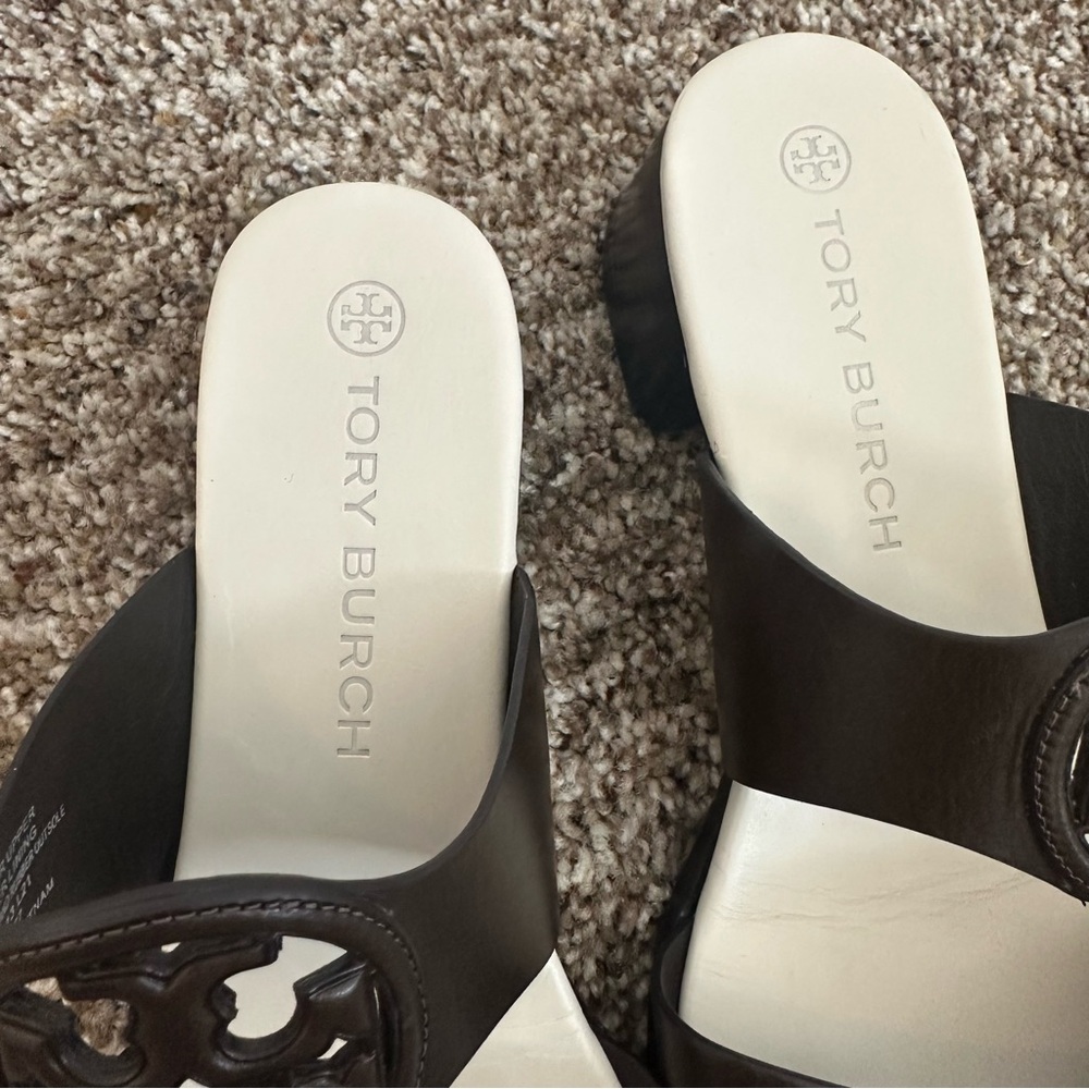 Tory Burch Brown Bombe Miller Sandals - Picture 3 of 7
